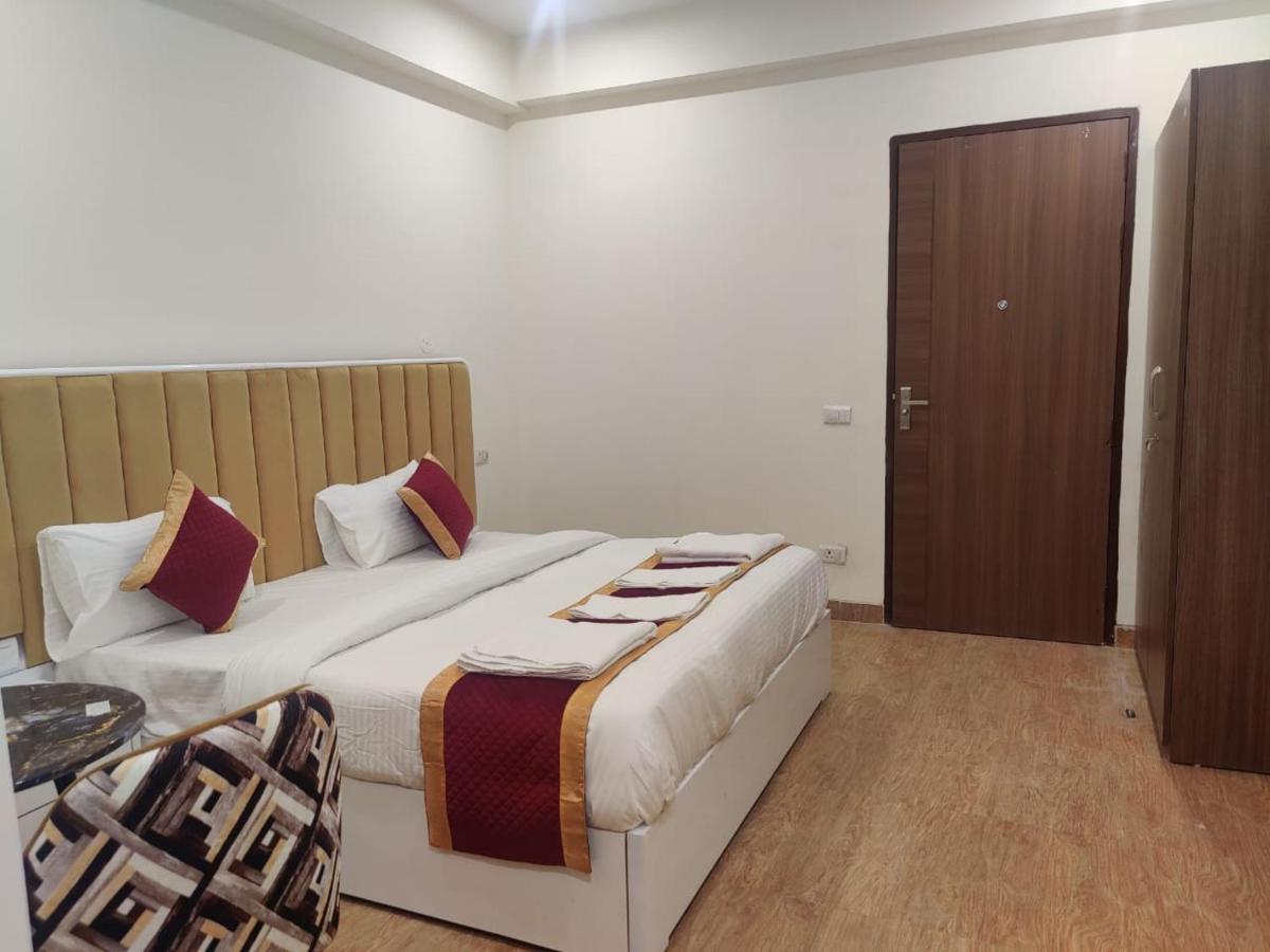 Amahi Inn Γκουργκάον Εξωτερικό φωτογραφία